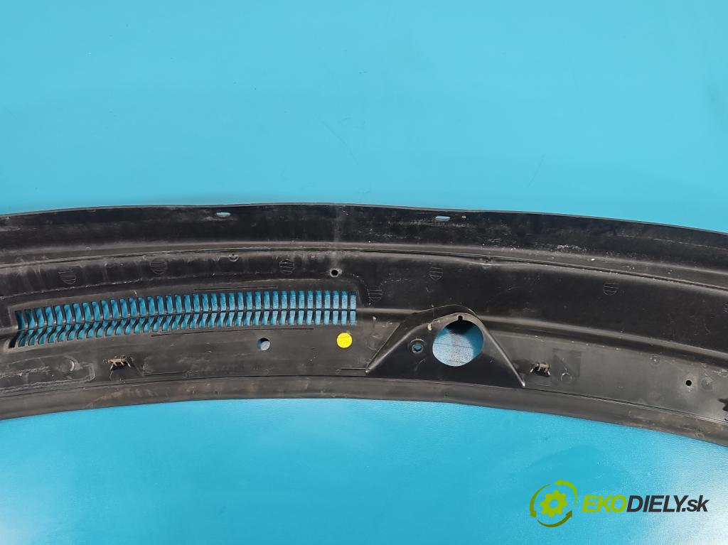 Fiat Freemont 2.0 JTD 170 HP automatic 125 kW 1956 cm3 5- torpédo 05116266AG (Torpédo (plast pod čelným sklom))