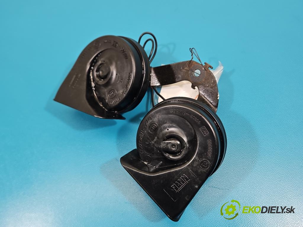 Fiat Freemont 2.0 JTD 170 HP automatic 125 kW 1956 cm3 5- Klakson: 05026997
