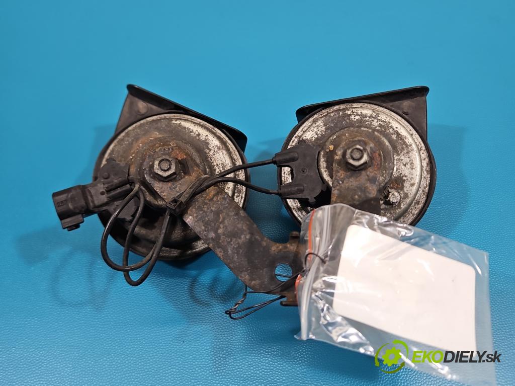 Fiat Freemont 2.0 JTD 170 HP automatic 125 kW 1956 cm3 5- Klakson: 05026997