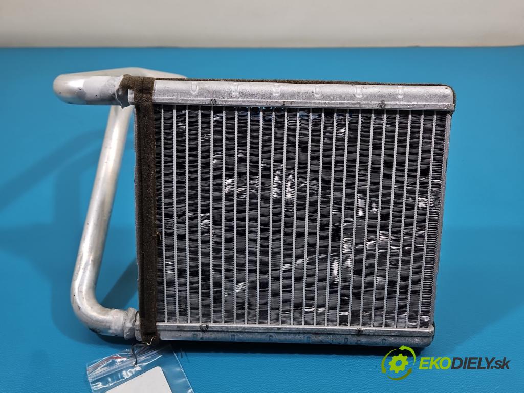 Kia Rio IV 2016-2023 1.2 16V 84KM manual 61.8 kW 1197 cm3 5- radiátor  (Radiátor topení)