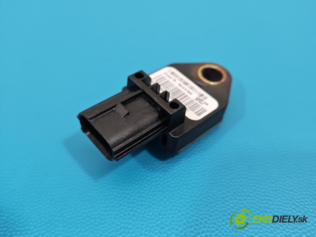 Fiat Freemont 2.0 JTD 170 HP automatic 125 kW 1956 cm3 5- snímač šokovat: P68197519AB (Snímač nárazu)