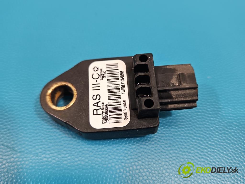 Fiat Freemont 2.0 JTD 170 HP automatic 125 kW 1956 cm3 5- snímač šokovat: P55038950AA (Snímač nárazu)