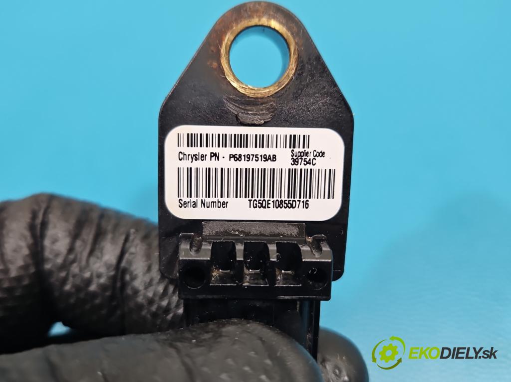 Fiat Freemont 2.0 JTD 170 HP automatic 125 kW 1956 cm3 5- snímač šokovat: P68197519AB (Snímač nárazu)