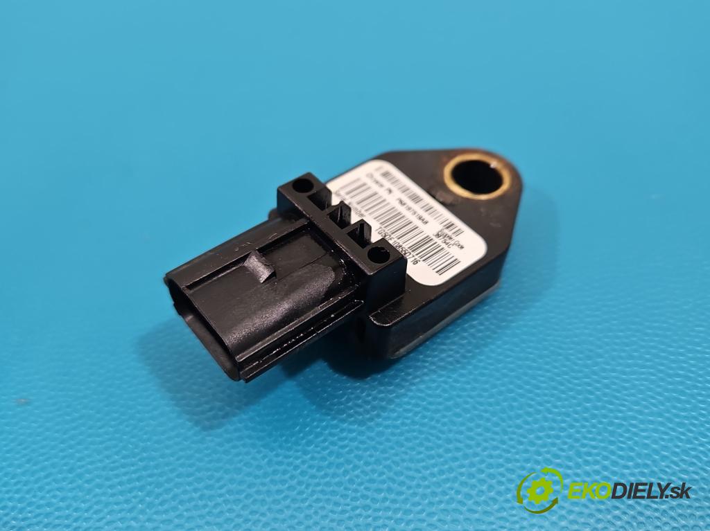 Fiat Freemont 2.0 JTD 170 HP automatic 125 kW 1956 cm3 5- snímač šokovat: P68197519AB (Snímač nárazu)