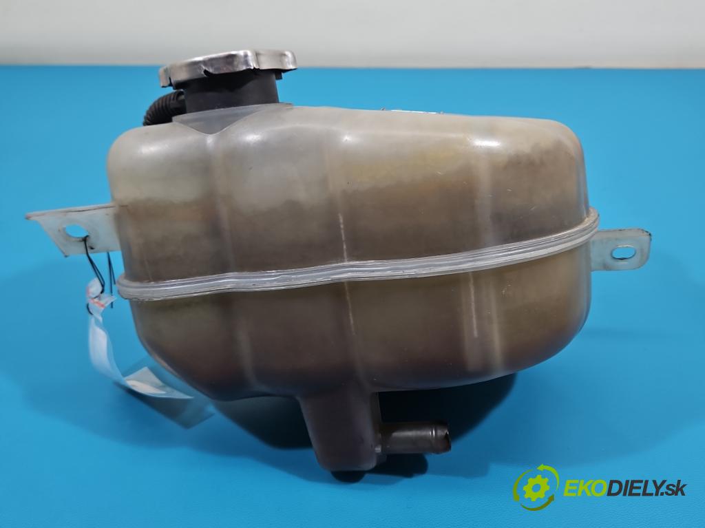 Fiat Freemont 2.0 JTD 170 HP automatic 125 kW 1956 cm3 5- Nádrž: kompenzačné: 68105172AC