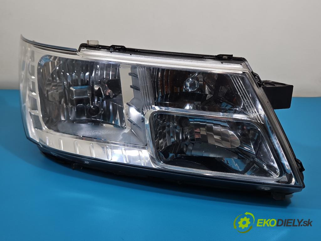 Fiat Freemont 2.0 JTD 170 HP automatic 125 kW 1956 cm3 5- Reflektor: pravý 05067788AD (Svetlo predné pravé)