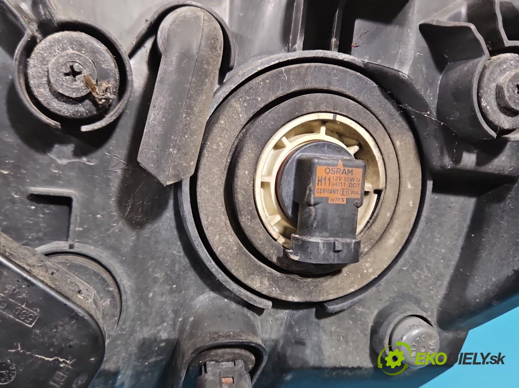 Fiat Freemont 2.0 JTD 170 HP automatic 125 kW 1956 cm3 5- Reflektor: pravý 05067788AD (Svetlo predné pravé)