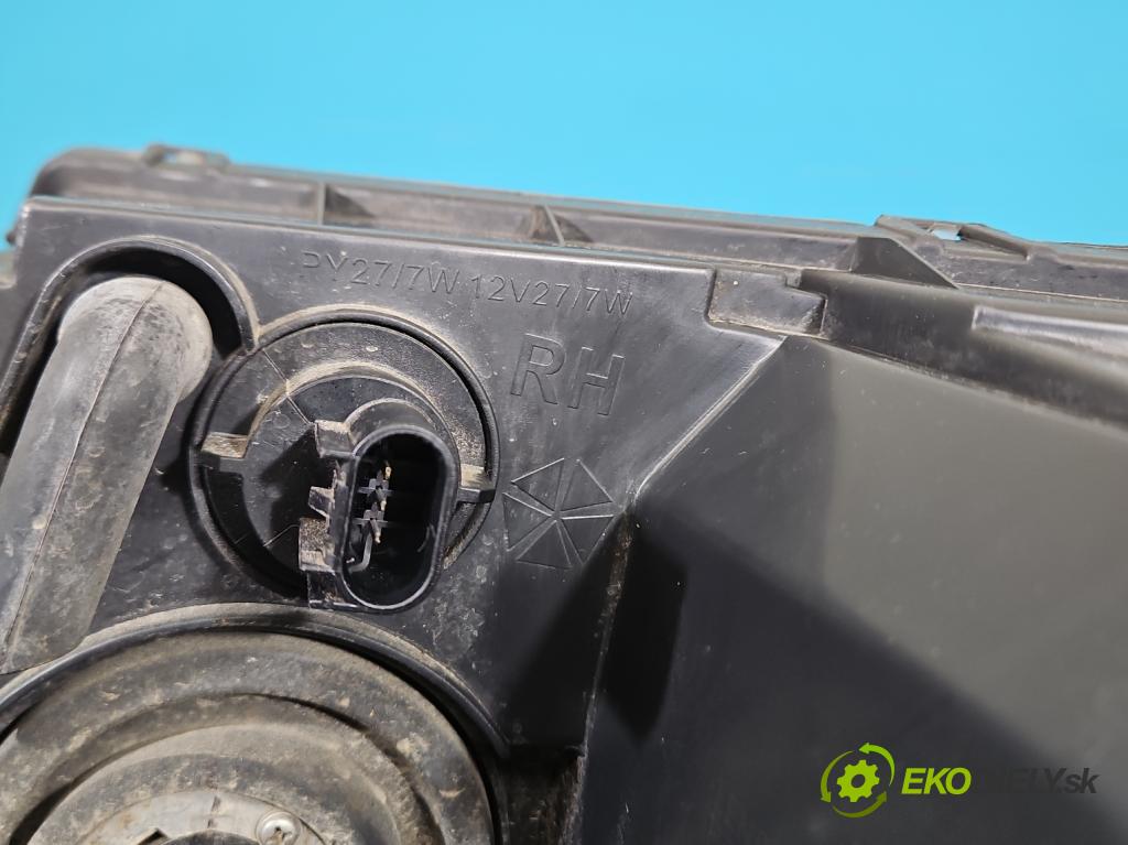 Fiat Freemont 2.0 JTD 170 HP automatic 125 kW 1956 cm3 5- Reflektor: pravý 05067788AD (Svetlo predné pravé)