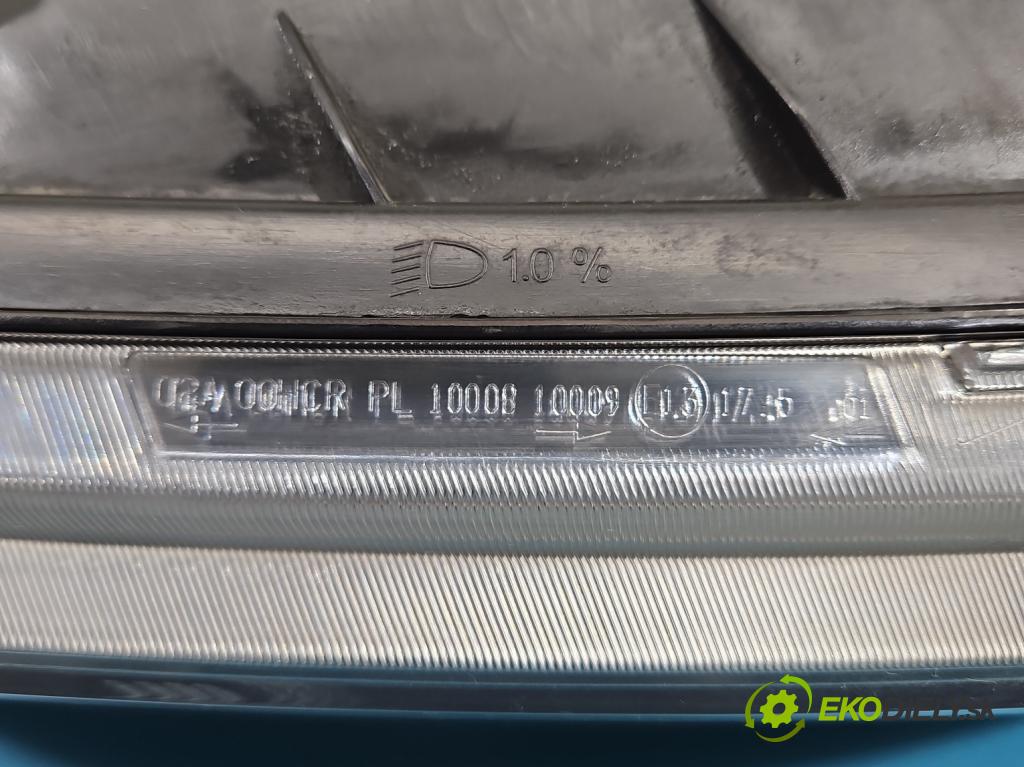 Fiat Freemont 2.0 JTD 170 HP automatic 125 kW 1956 cm3 5- Reflektor: pravý 05067788AD (Svetlo predné pravé)