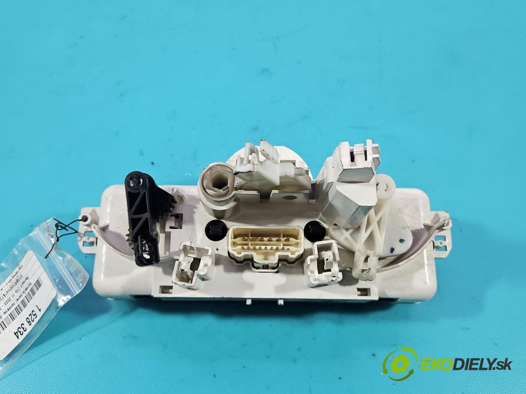 Renault Clio III 2005-2012 1.5 dci 68 HP manual 50 kW 1461 cm3 5- panel kúrenia 69590001