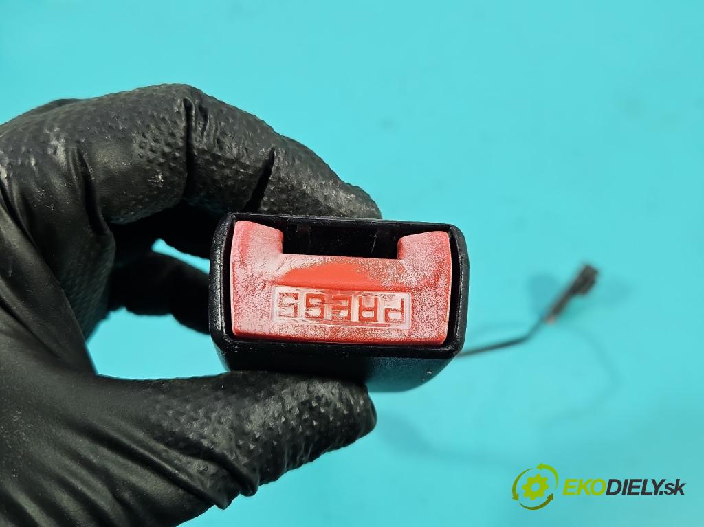 Renault Clio III 2005-2012 1.5 dci 68 HP manual 50 kW 1461 cm3 5- pas bezpečnosť: predné ľavý 8200794023