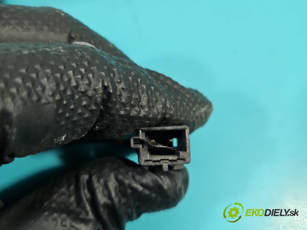 Renault Clio III 2005-2012 1.5 dci 68 HP manual 50 kW 1461 cm3 5- pas bezpečnosť: predné ľavý 8200794023