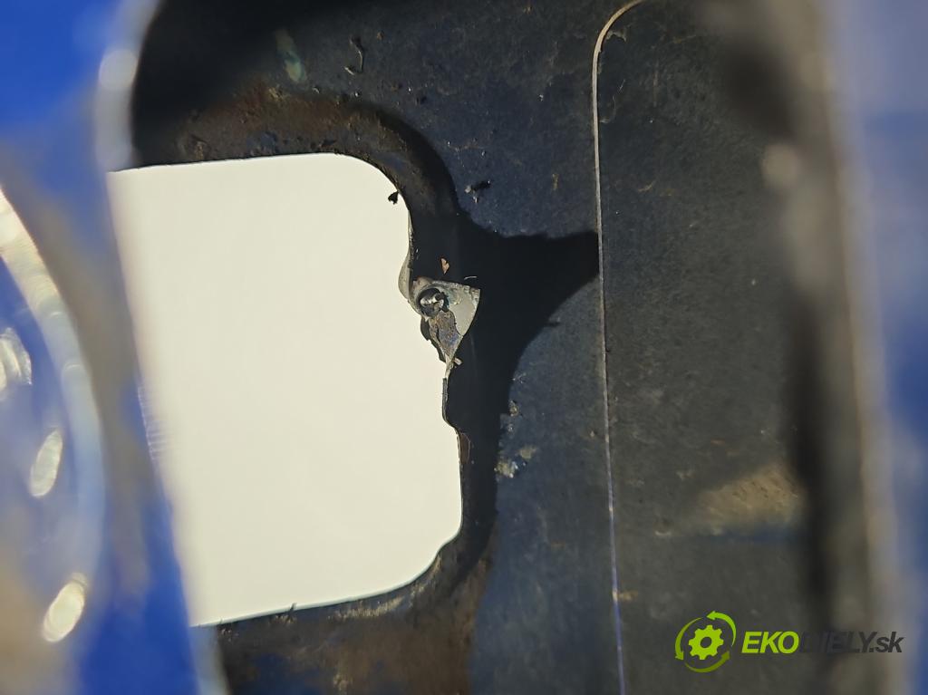 Suzuki JIMNY III 1998-2018 1.3 16V VVT 80 hp manual 59 kW 1298 cm3 3- zadní kufrové dveře  (Zadní kapota (kufr))