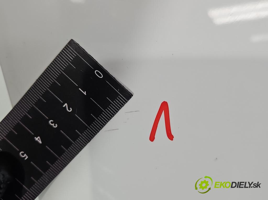 Mercedes CLA C118/X118 2019-2025 1.3b: 163 hp automatic 120 kW 1300 cm3 4- zadní kufrové dveře  (Zadní kapota (kufr))