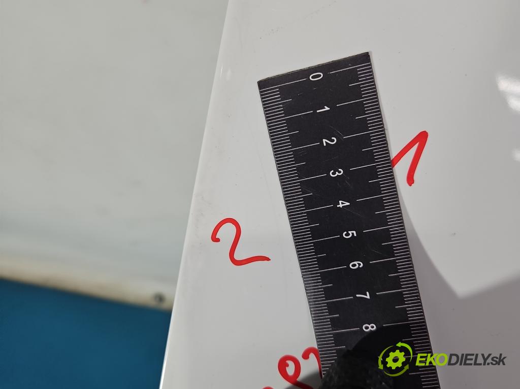 Mercedes CLA C118/X118 2019-2025 1.3b: 163 hp automatic 120 kW 1300 cm3 4- zadní kufrové dveře  (Zadní kapota (kufr))