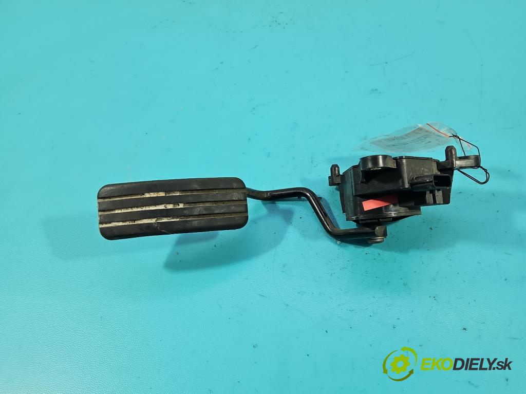 Renault Clio III 2005-2012 1.5 dci 68 hp manual 50 kW 1461 cm3 5- pedal plyn: potenciometr: 8200297335
