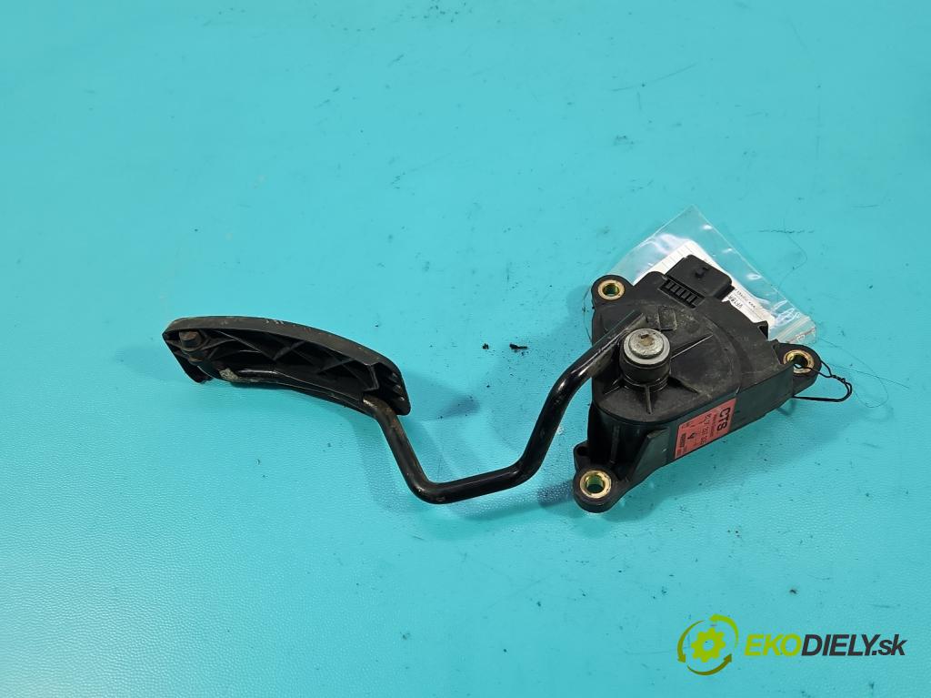Renault Clio III 2005-2012 1.5 dci 68 hp manual 50 kW 1461 cm3 5- pedal plyn: potenciometr: 8200297335