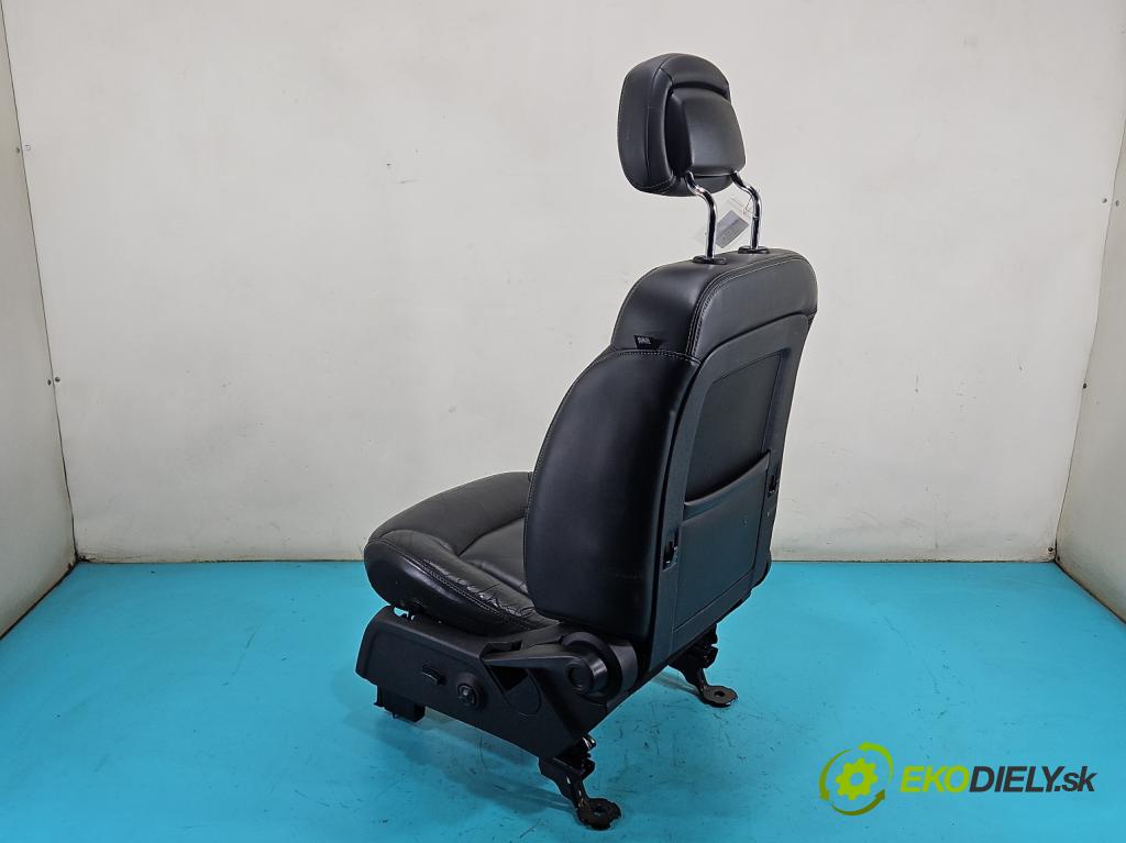 Fiat Freemont 2.0 JTD 170 HP automatic 125 kW 1956 cm3 5- Sedačka ľavý (Sedadlo)