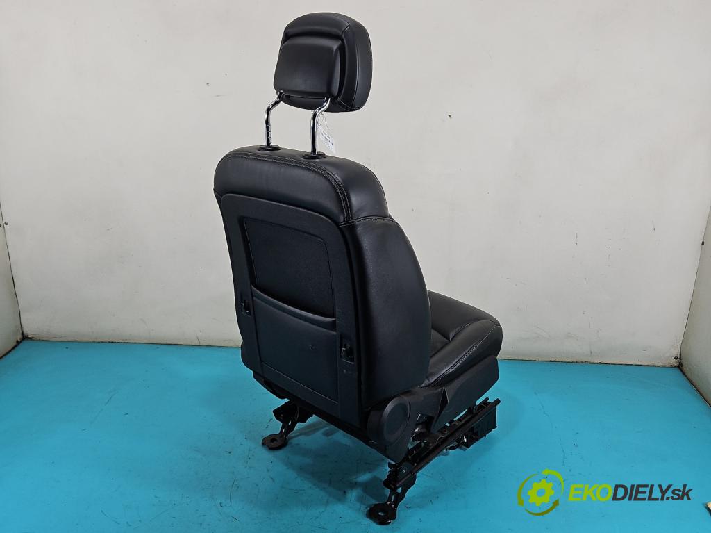 Fiat Freemont 2.0 JTD 170 HP automatic 125 kW 1956 cm3 5- Sedačka ľavý (Sedadlo)