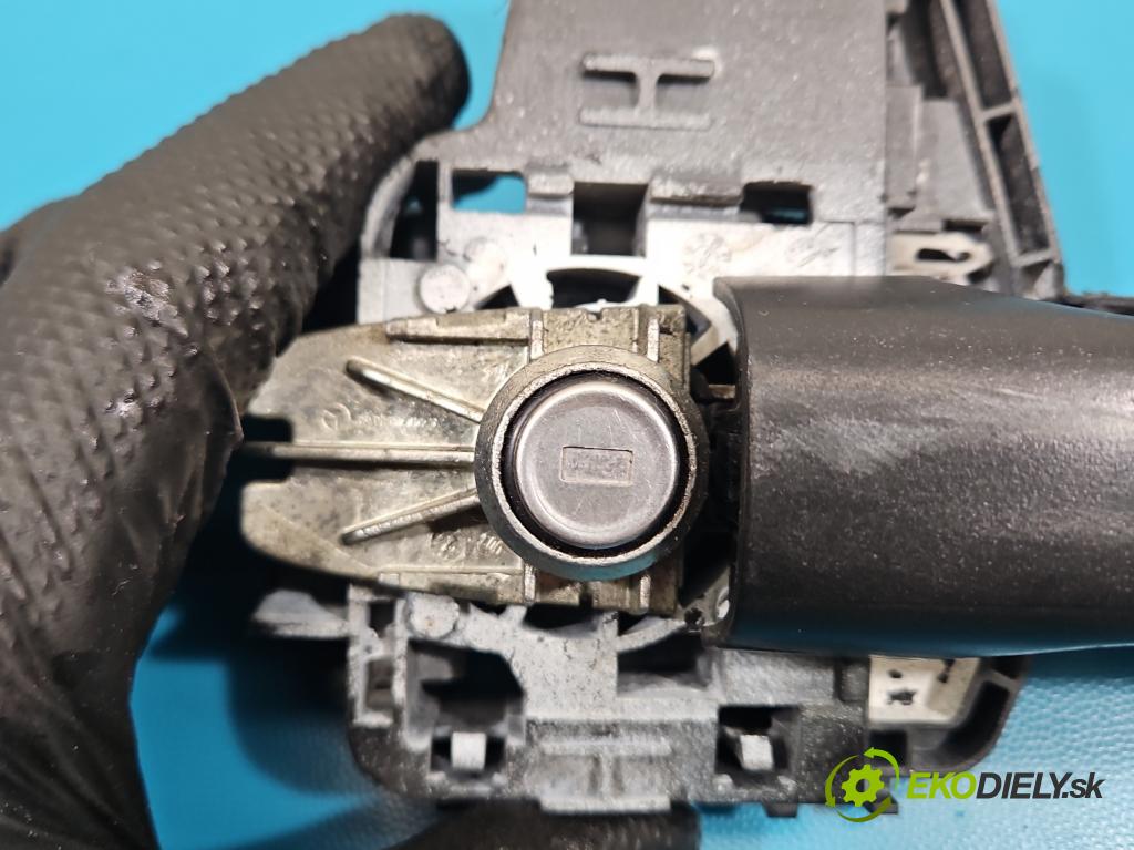 Mercedes Vito W447 2014- 1.75 cdi 102 HP manual 75 kW 1750 cm3 5- rukoväť predné ľavé mimo: A4477600034 (Kľučka dverí vonkajšia predná ľavá)