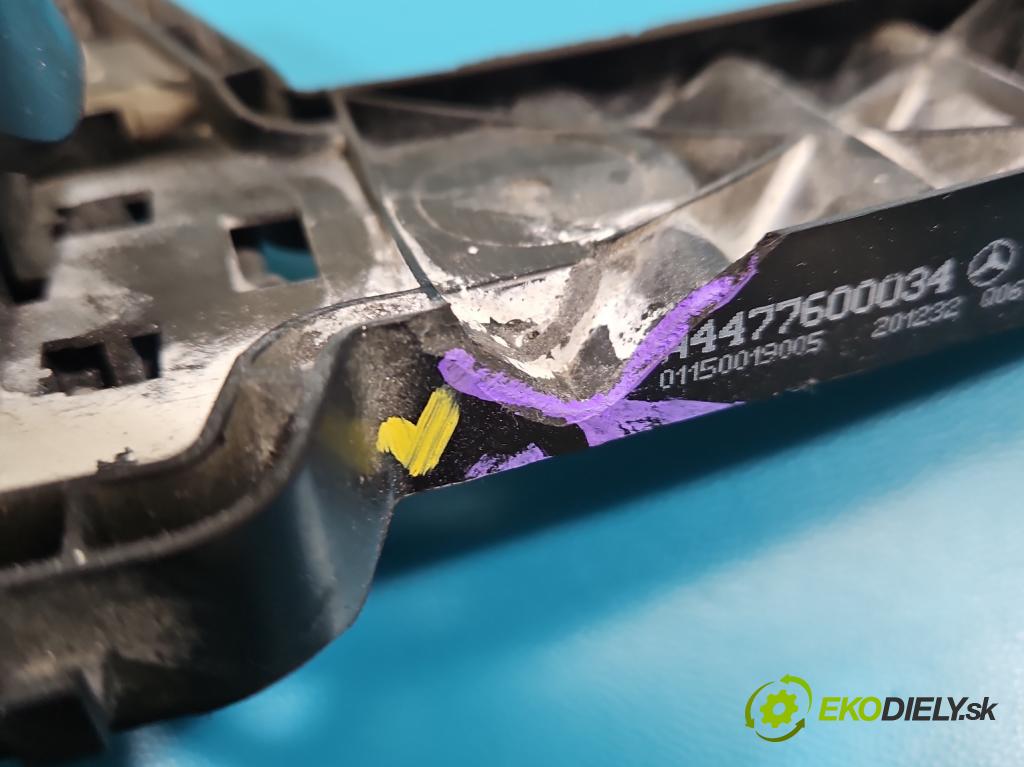 Mercedes Vito W447 2014- 1.75 cdi 102 HP manual 75 kW 1750 cm3 5- rukoväť predné ľavé mimo: A4477600034 (Kľučka dverí vonkajšia predná ľavá)