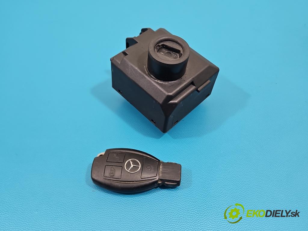 Mercedes Vito W447 2014- 1.75 cdi 102 HP manual 75 kW 1750 cm3 5- Spínačka A4479007213 (Spínacia skrinka)