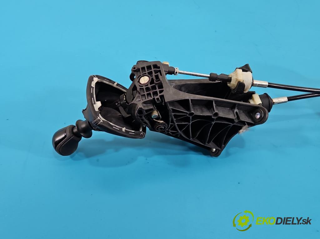 Mercedes Vito W447 2014- 1.75 cdi 102 HP manual 75 kW 1750 cm3 5- Páka: Změny: stupeň,rýchlosť A4472602500 (Rýchlostná páka (kulisa))