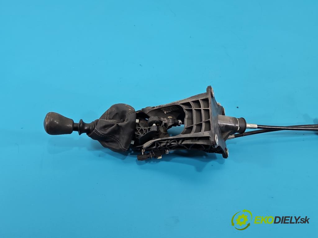 Mercedes Vito W447 2014- 1.75 cdi 102 HP manual 75 kW 1750 cm3 5- Páka: Změny: stupeň,rýchlosť A4472602500 (Rýchlostná páka (kulisa))