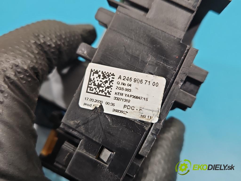 Mercedes Vito W447 2014- 1.75 cdi 102 HP manual 75 kW 1750 cm3 5- skrinka poistka A2469067100 (Poistková skrinka)