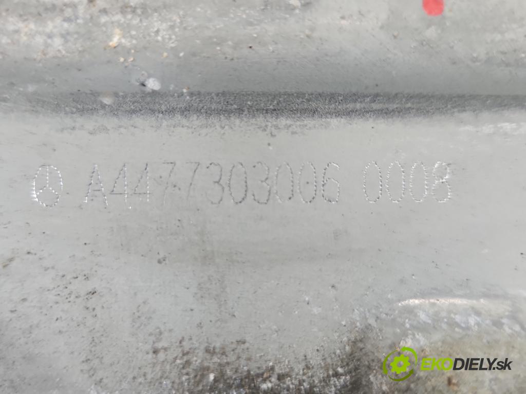 Mercedes Vito W447 2014- 1.75 cdi 102 HP manual 75 kW 1750 cm3 5- lišta práh: pravé A4477303006 (Lišta prahová)