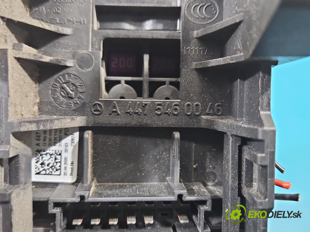 Mercedes Vito W447 2014- 1.75 cdi 102 hp manual 75 kW 1750 cm3 5- skříňka pojistková A4479060117 (Pojistková skříňka)