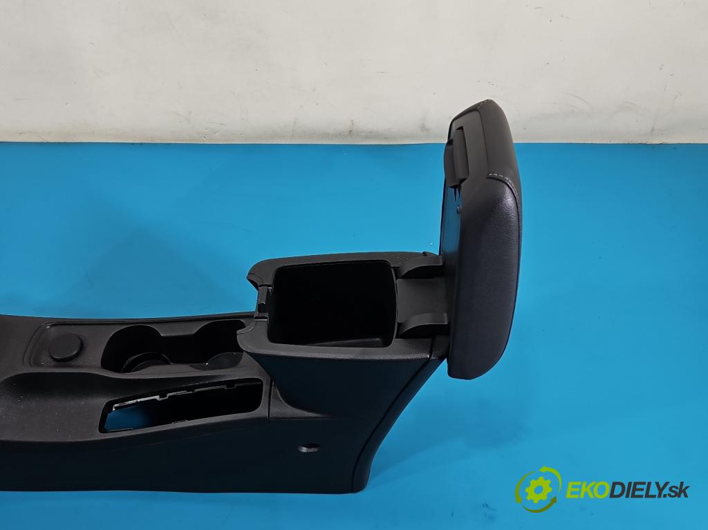 Opel Astra V  2015-2022 1.4 T 125 HP manual 92 kW 1399 cm3 5- operadlo 13412338 (Lakťová opierka)