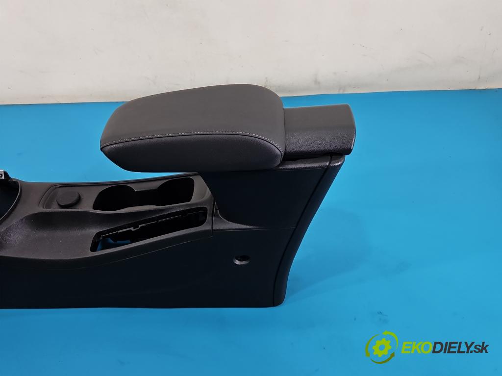 Opel Astra V  2015-2022 1.4 T 125 HP manual 92 kW 1399 cm3 5- operadlo 13412338 (Lakťová opierka)