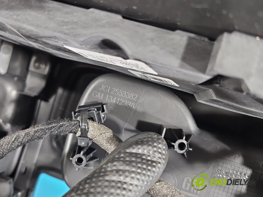 Opel Astra V  2015-2022 1.4 T 125 HP manual 92 kW 1399 cm3 5- operadlo 13412338 (Lakťová opierka)