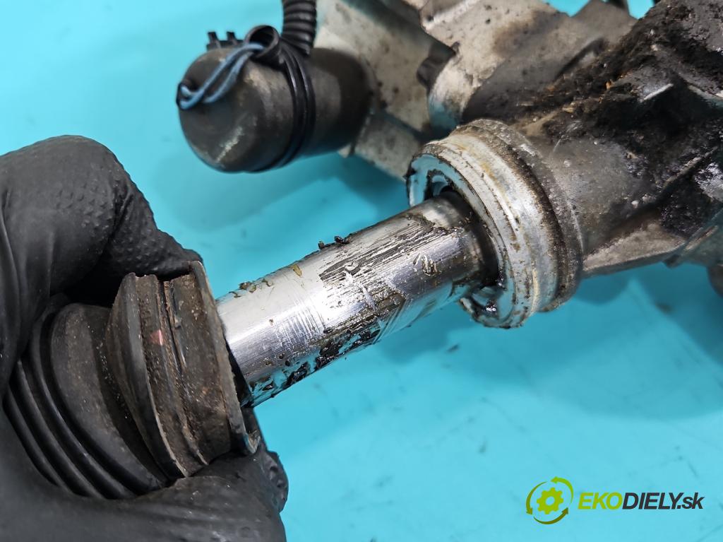 Infiniti QX50 2013-2015 3.7 V6 320KM automatic 235 kW 3696 cm3 5- Ozubené kolo: volant