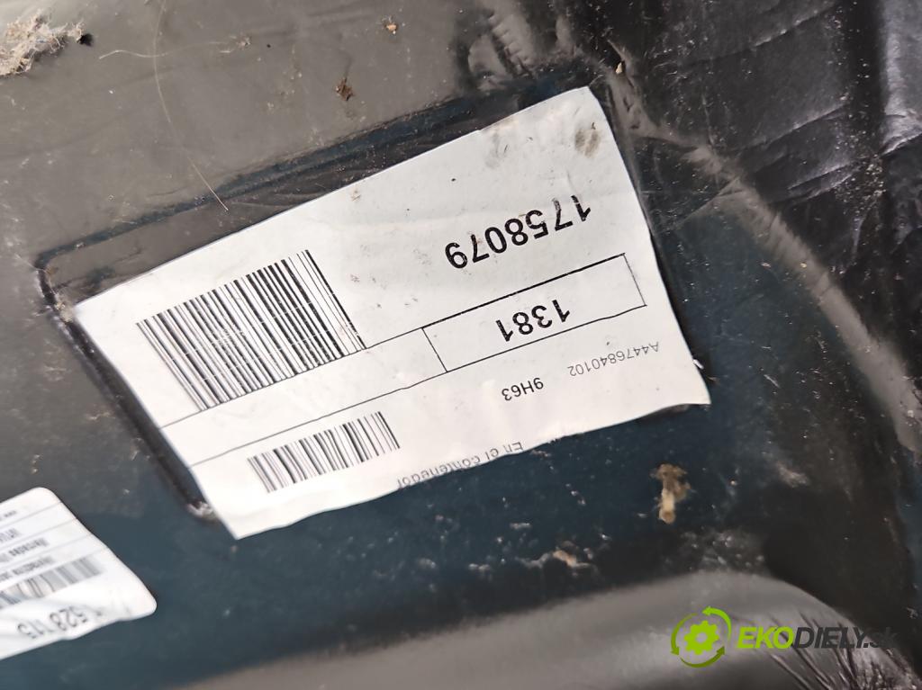 Mercedes Vito W447 2014- 1.75 cdi 102 hp manual 75 kW 1750 cm3 5- koberec do auta