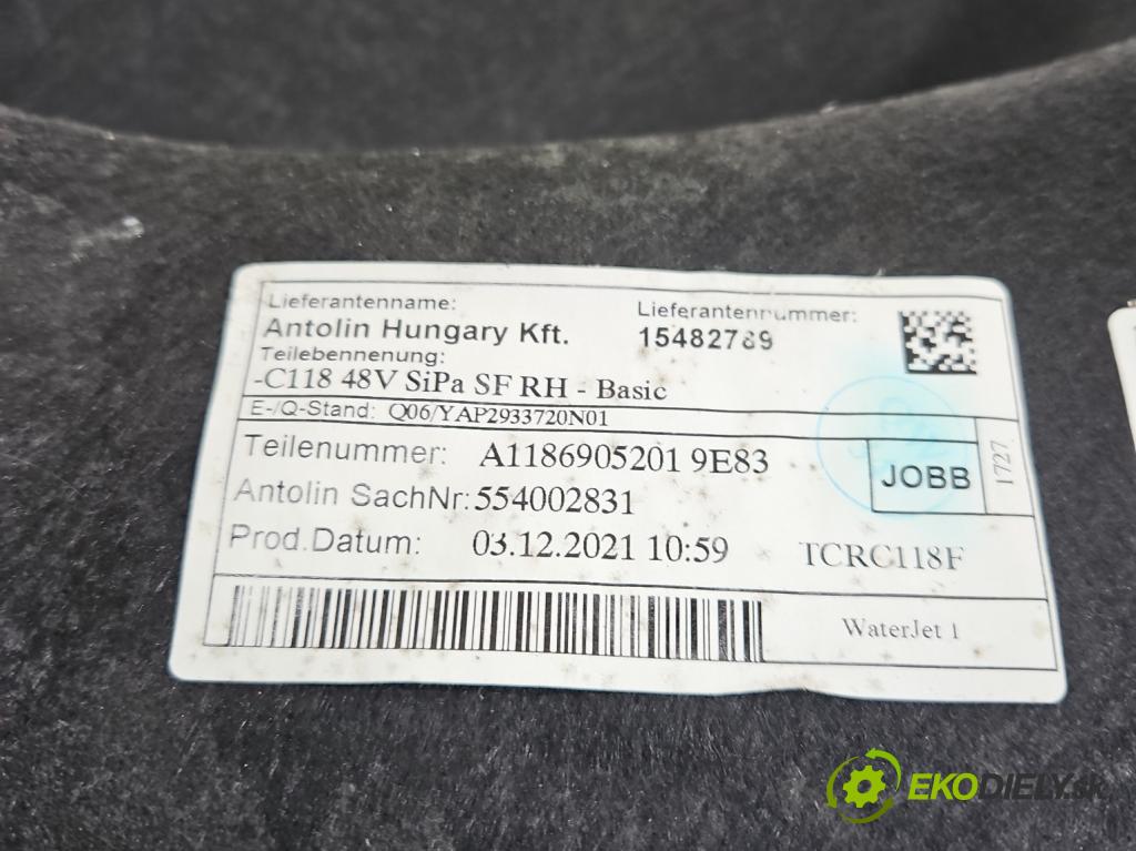 Mercedes CLA C118/X118 2019-2025 1.3b: 163 HP automatic 120 kW 1300 cm3 4- Čalounictví: kufra: pravé A1186905201