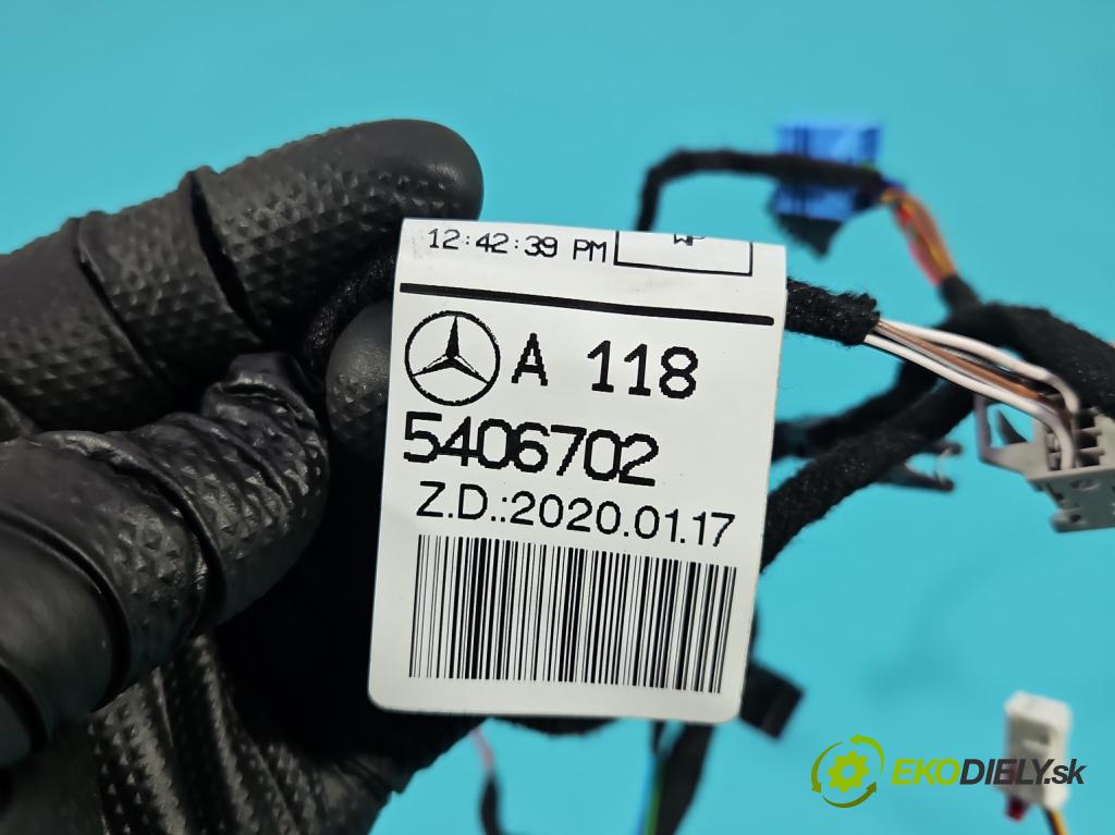 Mercedes CLA C118/X118 2019-2025 1.3b: 163 hp automatic 120 kW 1300 cm3 4- Balíček: dveře přední pravých A1185406702