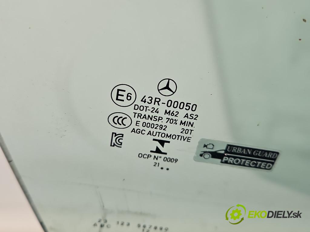 Mercedes CLA C118/X118 2019-2025 1.3b: 163 hp automatic 120 kW 1300 cm3 4- sklo dveře přední pravé