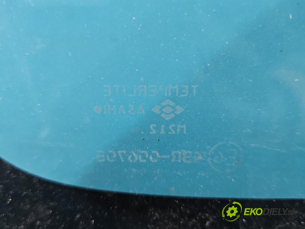 Suzuki Jimny III 1998-2018 1.3 16V VVT 80 HP manual 59 kW 1298 cm3 3- sklo zadné pravé