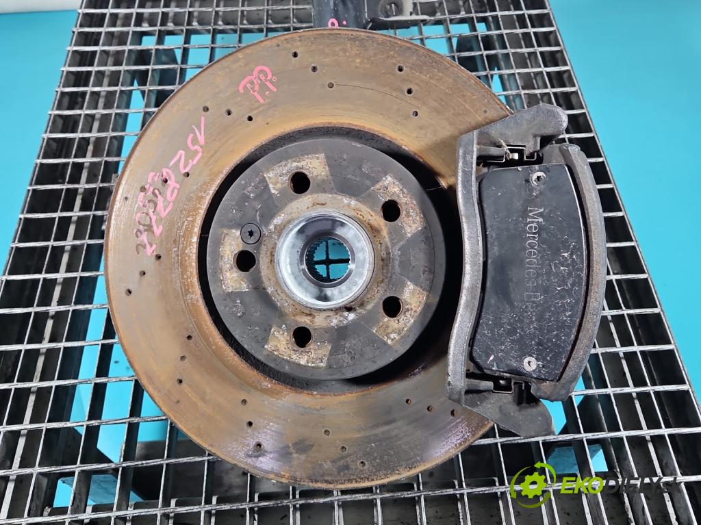 Mercedes CLA C118/X118 2019-2025 1.3b: 163 hp automatic 120 kW 1300 cm3 4- náboj pravé  (Náboj kola)