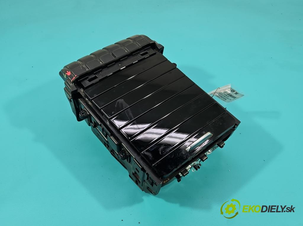 Mercedes CLA C118/X118 2019-2025 1.3b: 163 HP automatic 120 kW 1300 cm3 4- Rukojeť: na nápoje: A1679054700 (Držiak (úchyt) na nápoje)