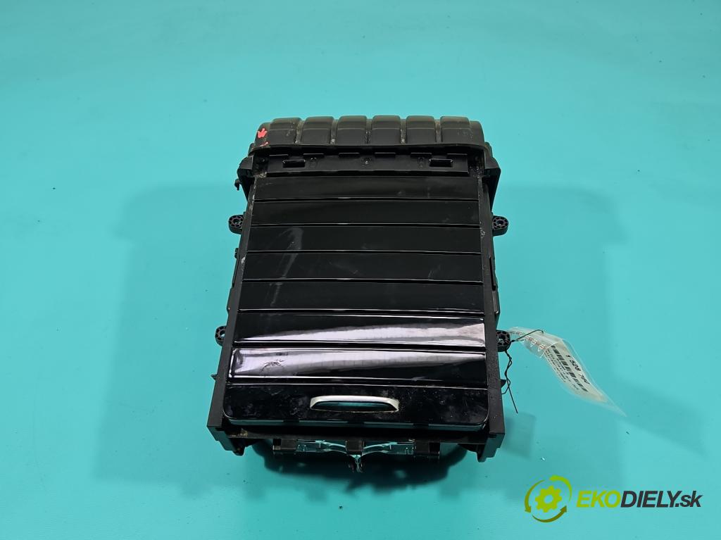 Mercedes CLA C118/X118 2019-2025 1.3b: 163 HP automatic 120 kW 1300 cm3 4- Rukojeť: na nápoje: A1679054700 (Držiak (úchyt) na nápoje)