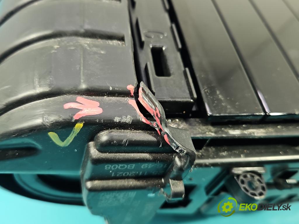 Mercedes CLA C118/X118 2019-2025 1.3b: 163 HP automatic 120 kW 1300 cm3 4- Rukojeť: na nápoje: A1679054700 (Držiak (úchyt) na nápoje)