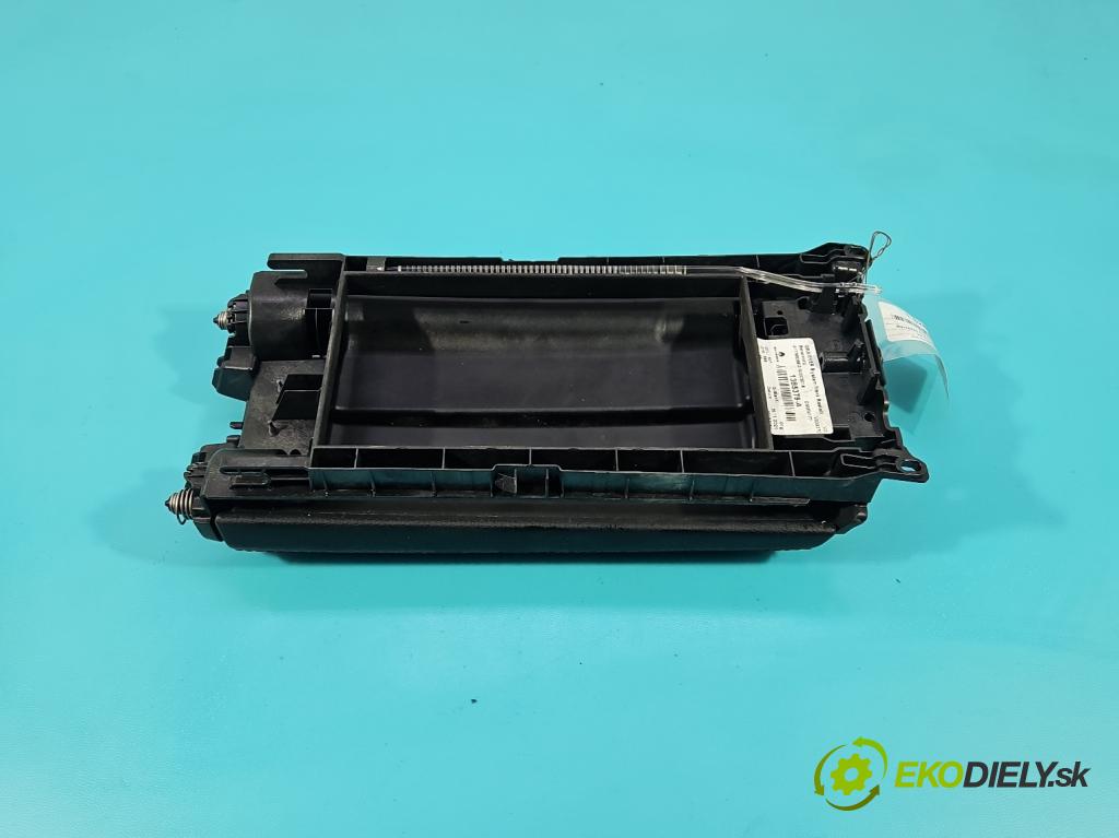 Mercedes CLA C118/X118 2019-2025 1.3b: 163 HP automatic 120 kW 1300 cm3 4- operadlo A1776806603 (Lakťová opierka)