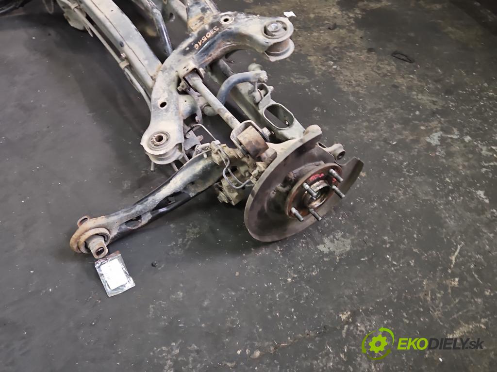 Fiat Freemont 2.0 JTD 170 HP automatic 125 kW 1956 cm3 5- zadna výstuha  (Výstuha zadná)