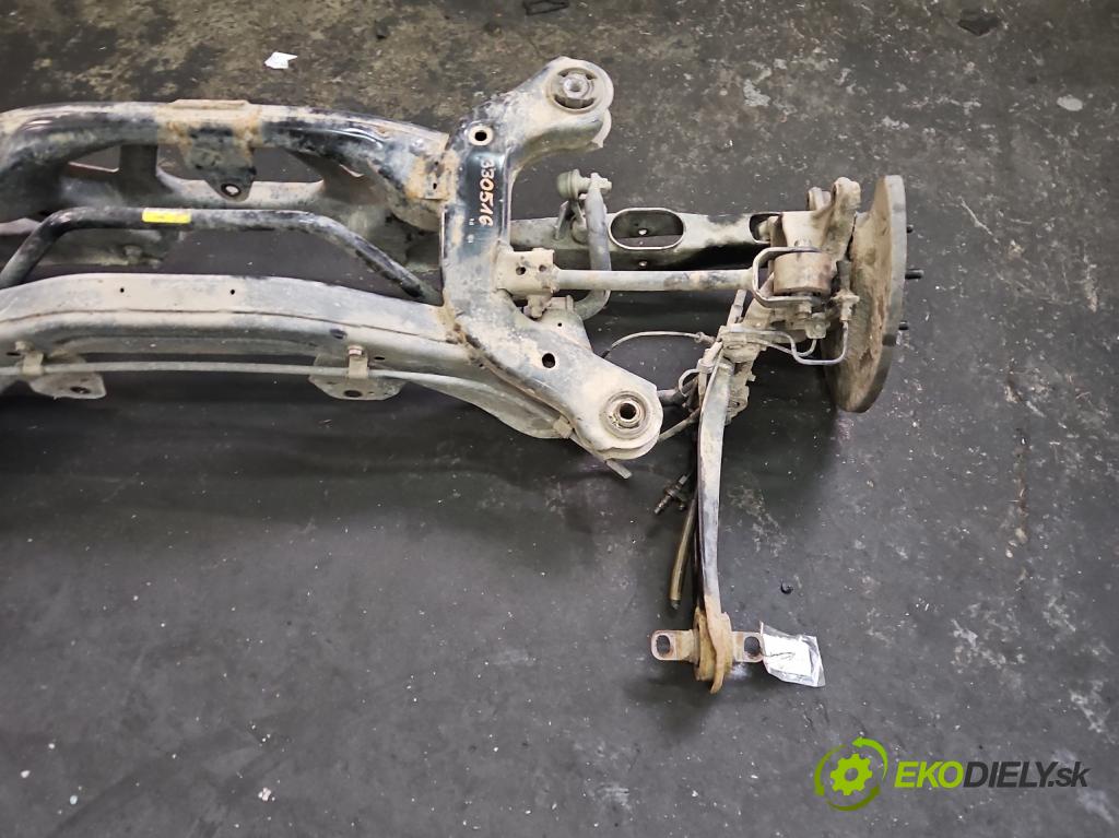 Fiat Freemont 2.0 JTD 170 HP automatic 125 kW 1956 cm3 5- zadna výstuha  (Výstuha zadná)