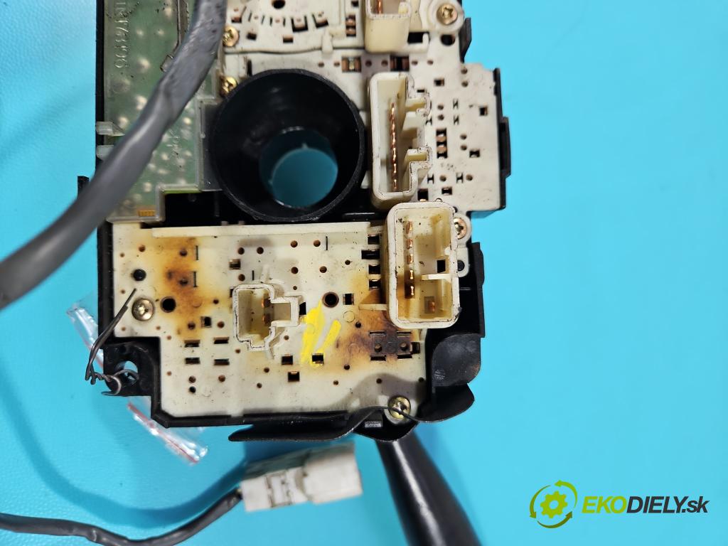 Suzuki JIMNY III 1998-2018 1.3 16V VVT 80 HP manual 59 kW 1298 cm3 3- prepínač komplex:  (Prepínacie páčky pod volantom)