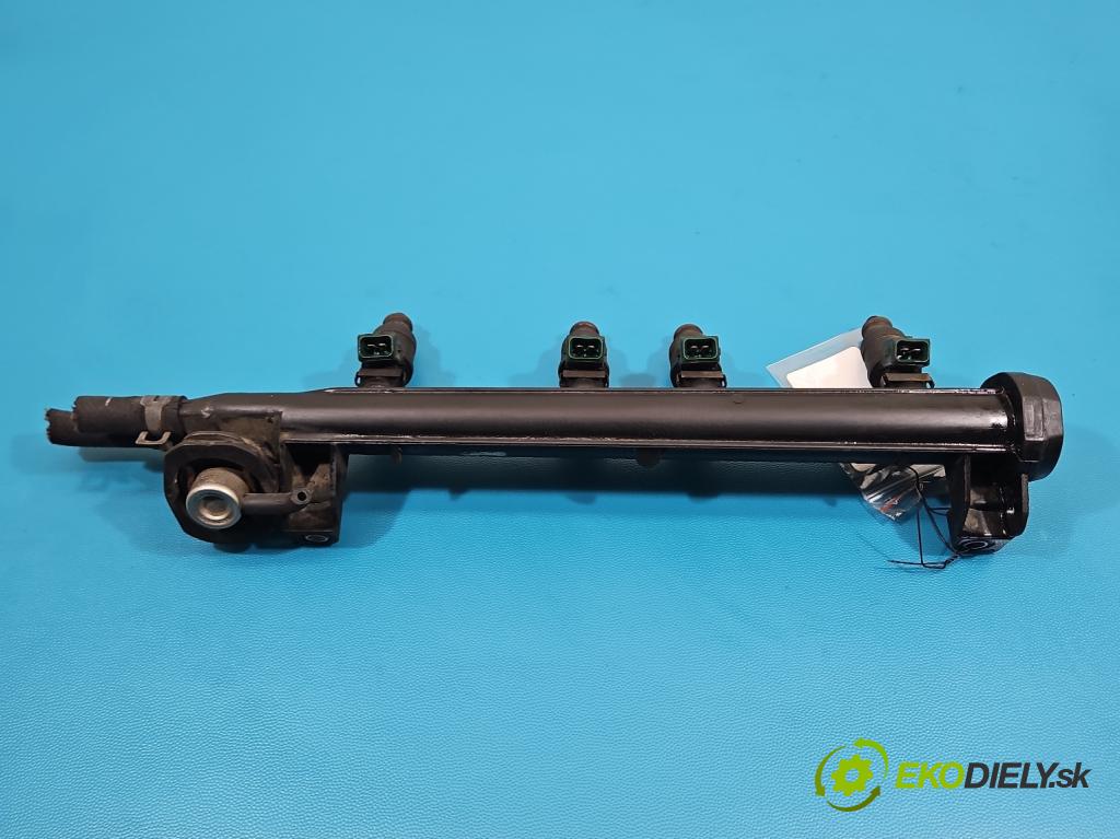 Audi A3 8L 1996-2003 1.6 sr 101 HP manual 74 kW 1595 cm3 3- vstrek 06A133317A (Vstrekovač paliva)