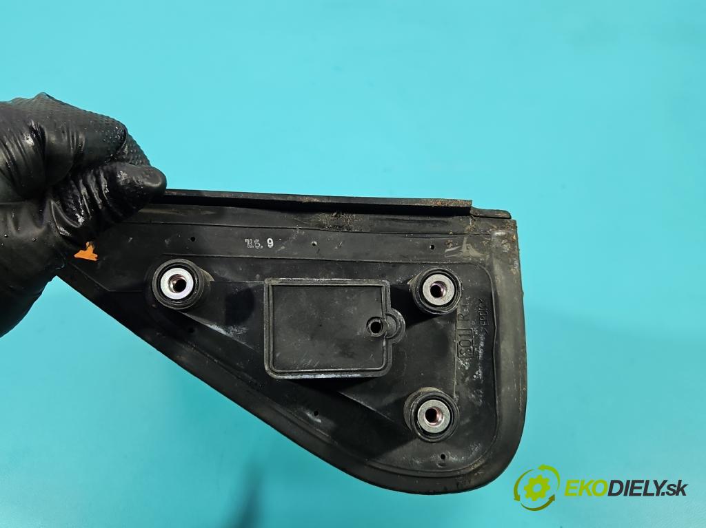 Suzuki JIMNY III 1998-2018 1.3 16V VVT 80 HP manual 59 kW 1298 cm3 3- zrkadlo pravé  (Kľučka dverí ostatné)